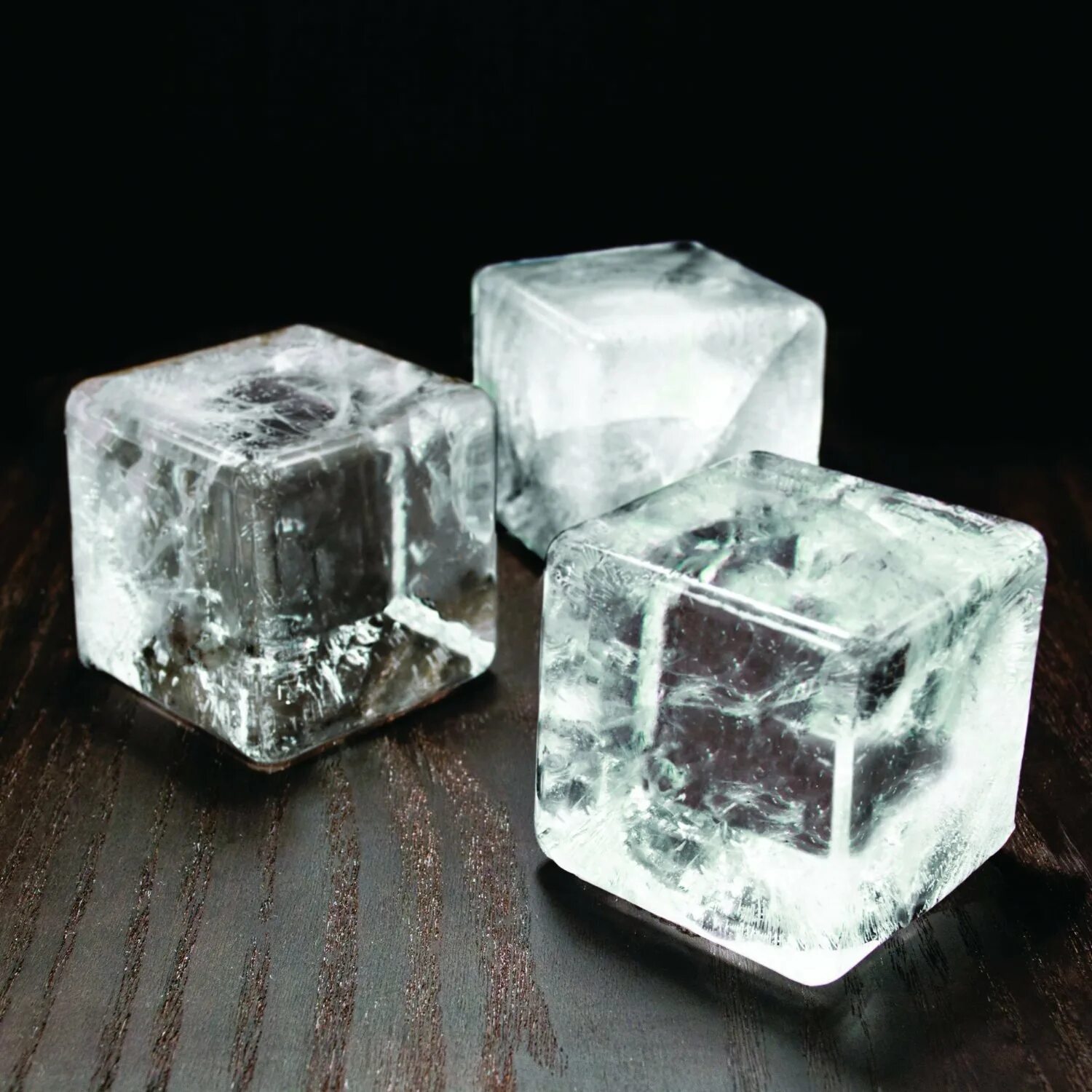 Большой айс. Ice Cube лед. Crystal Ice Cube Mold. Ледяной кубик. Лед квадратный.