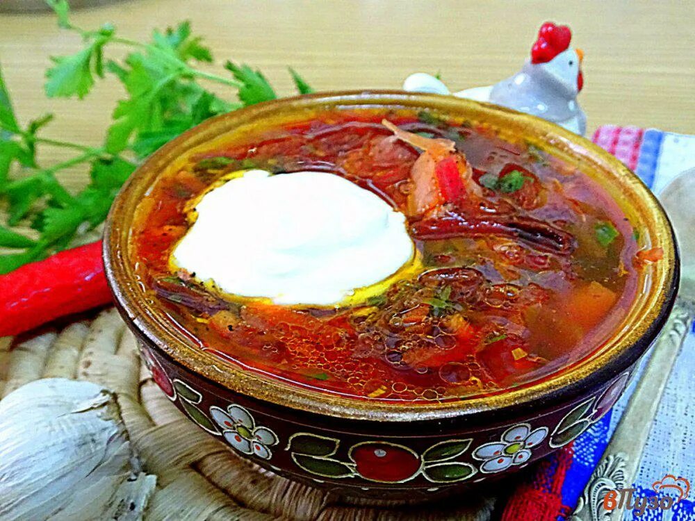 Борщ с квашеной капустой пошаговый. Борщ с квашеной капустой. Борщ с кислой капустой. Борщ с квашеной капустой и свеклой. Борщ из квашеной капусты со свеклой.