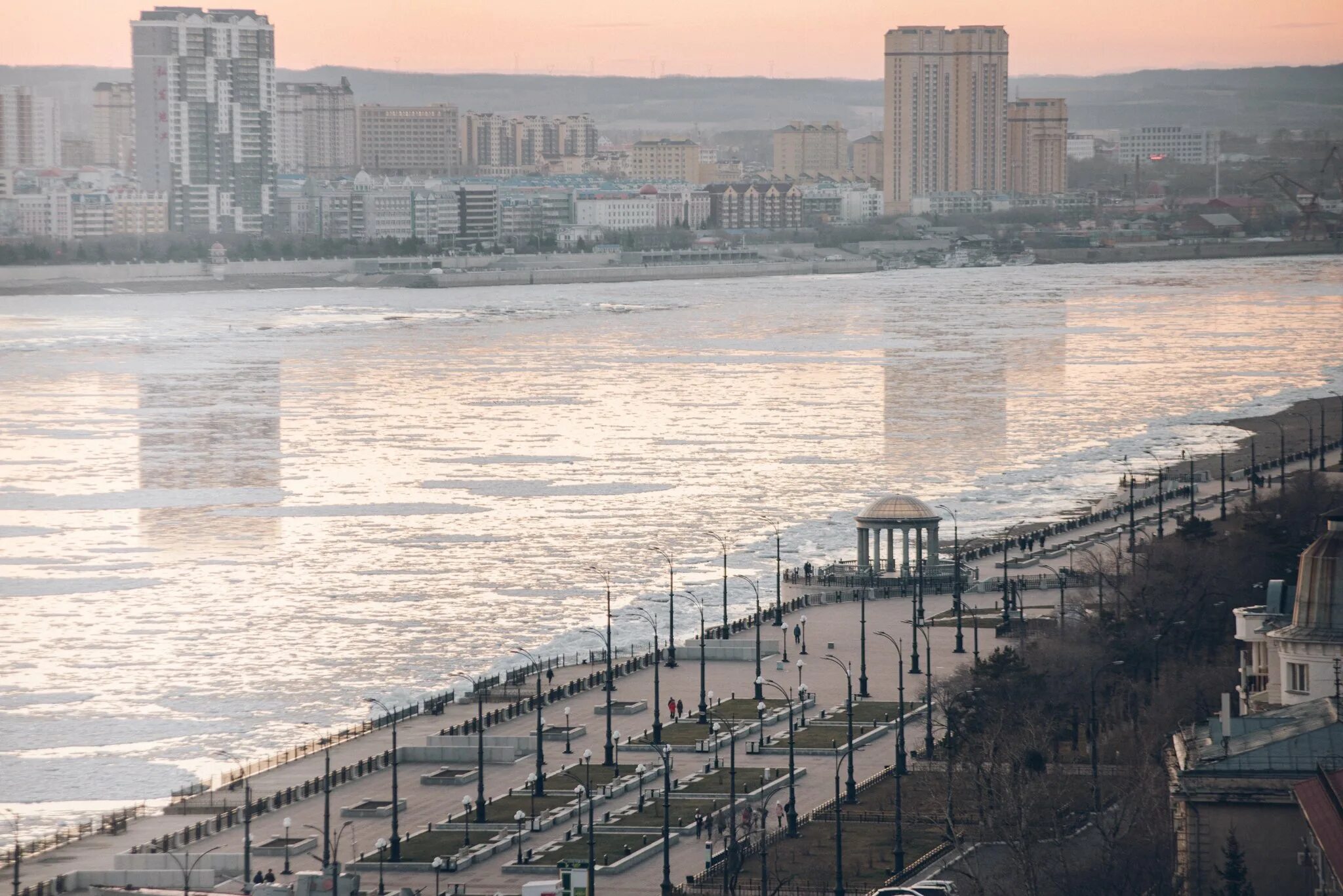 Через какую реку виден китай