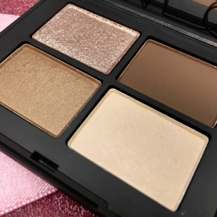 Eyeshadow quad