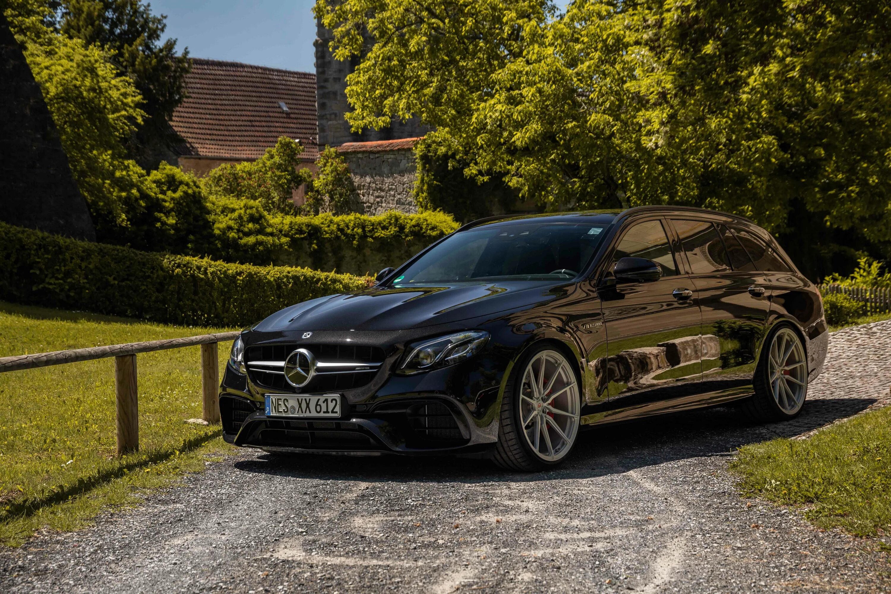 Мерседес е63 s. Mercedes Benz e63s AMG. Мерседес е63 АМГ. Мерседес Бенц е63 АМГ 213. Мерседес Бенц e63 AMG.