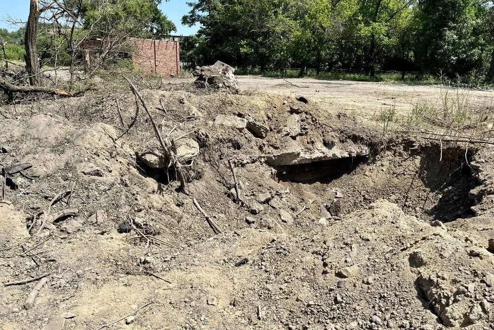 Погода луганская область кременная на 10 дней. Кременная Луганской области. Снаряд града. Троицкое Луганская область обстрел. Кременная точка у.