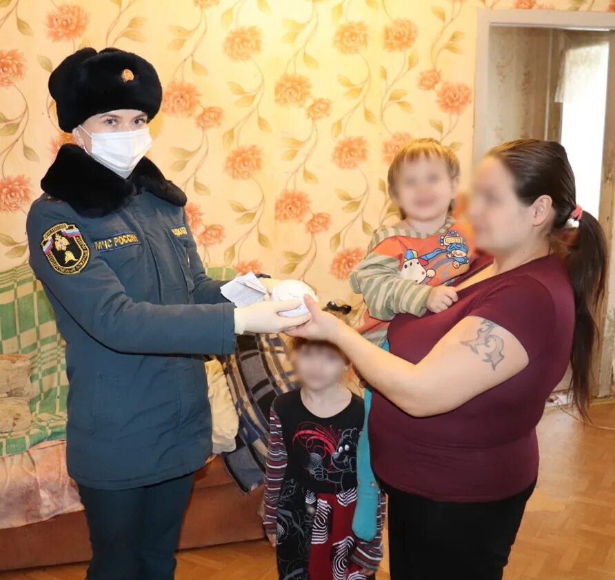 МЧС Смоленск. МЧС фото год многодетной семьи в Иваново.