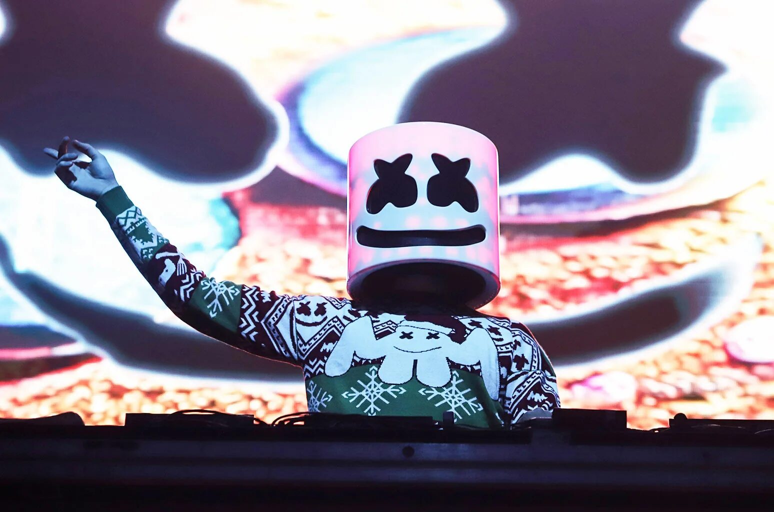 Marshmello слушать. Маршмеллоу диджей фортнайт. фортнайт человек marshmello. маршмеллоу фортнайт маска. маршмеллоу шапка для канала.
