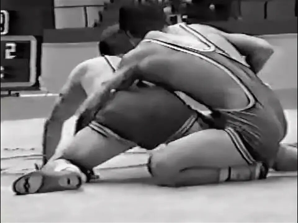 Спортивная борьба опасные эпизоды. Вольная борьба схватки. Вольная борьба схватки видео. Вольная борьба схватки. Бувайсар сайтиев.