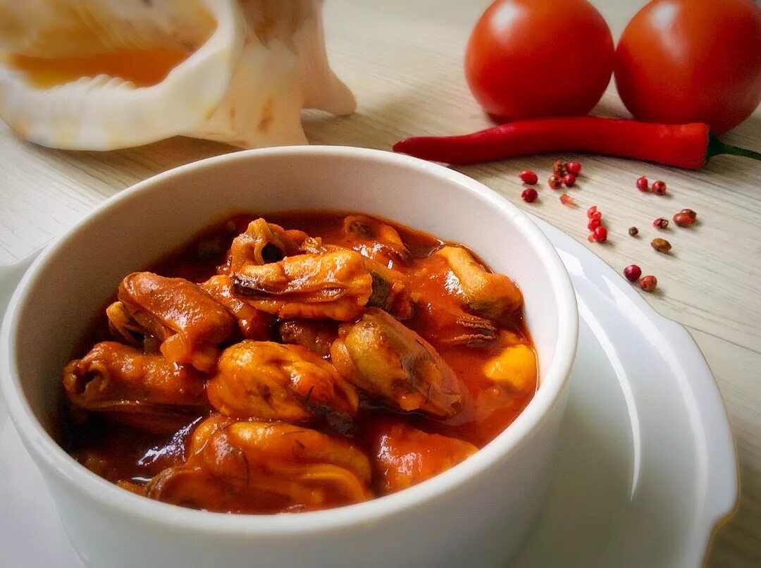 Подлива постная. Грибной соус из белых грибов. Окрошка с килькой в томате. Фото соуса горчично томатный. Постный грибной соус из шампиньонов.