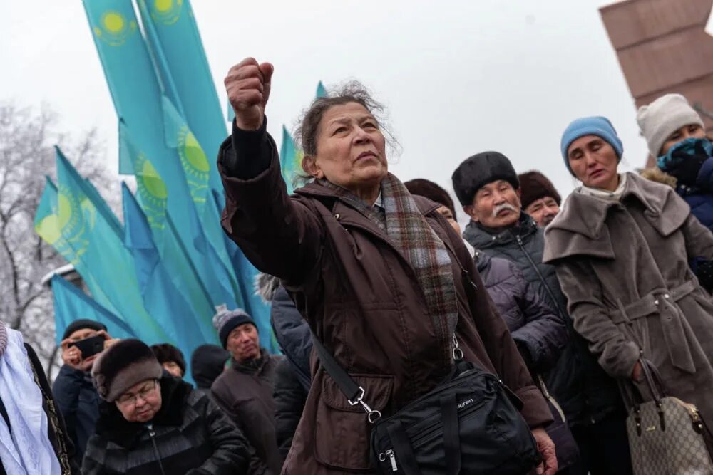 События в казахстане сегодня. Митинги в Казахстане. Казахи митинг. Русские на митингах в Казахстане. Январские события в Казахстане.