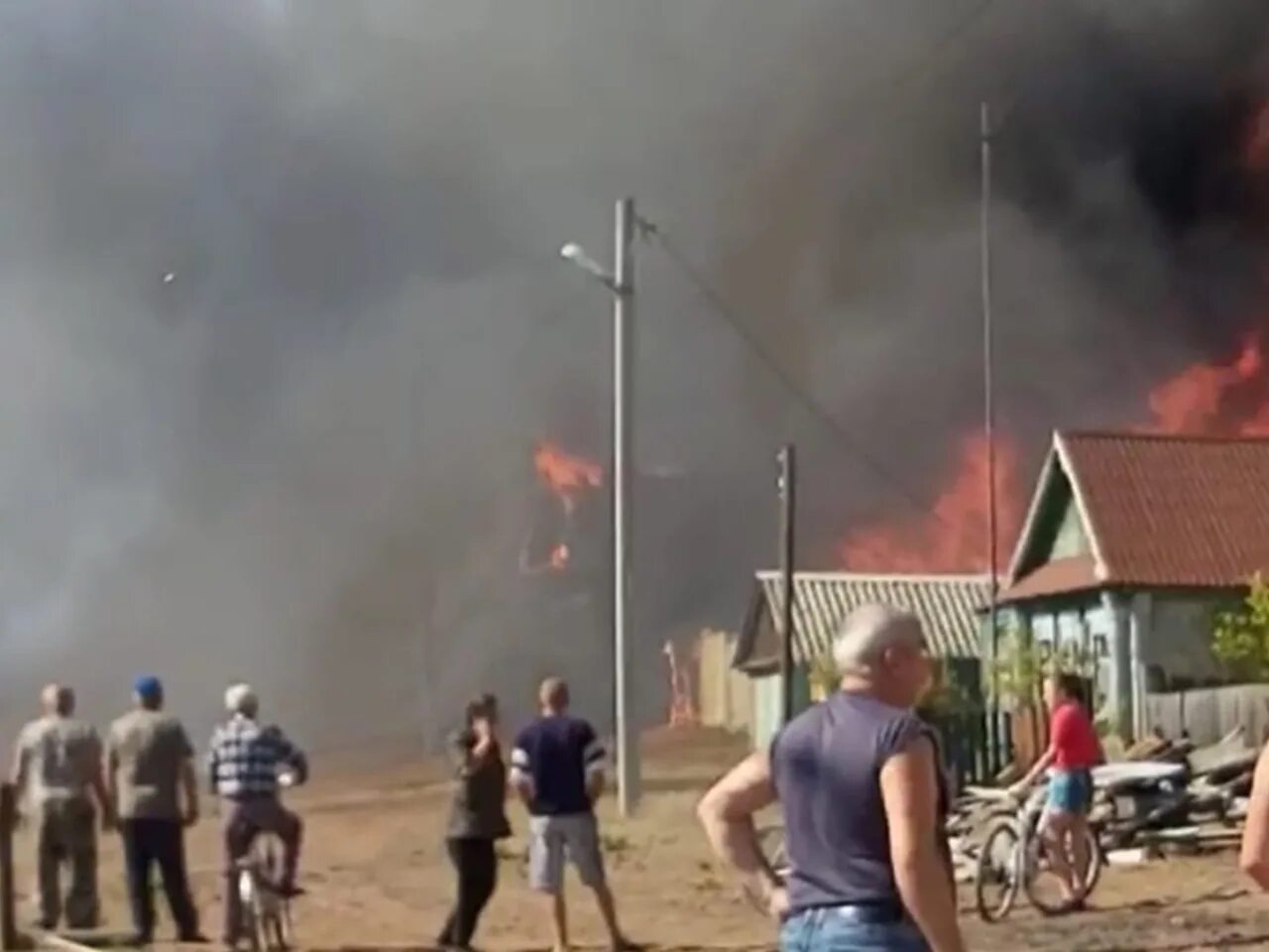 Погода п колтубановский. Поселок Колтубановский. Пос Колтубановский Бузулукский район Оренбургская область. Пожар в Светлом Оренбургской области. Колтубанка Бузулукский район.