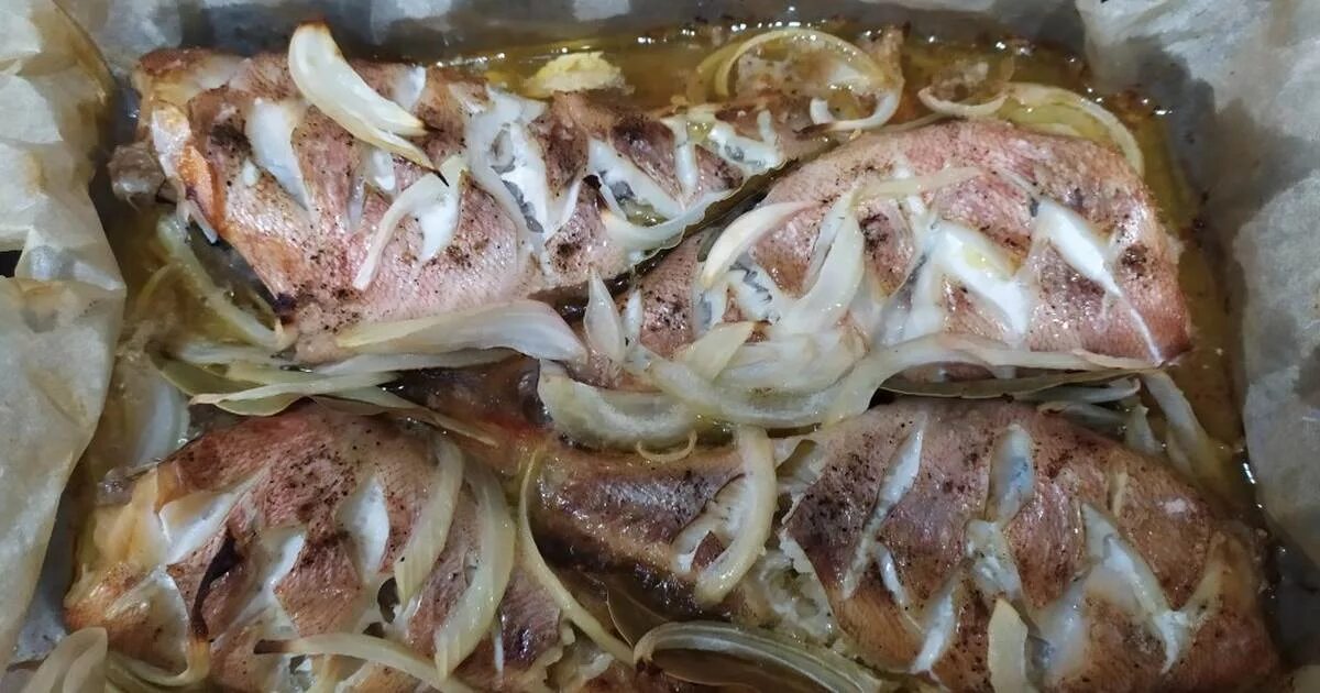 Окунь в духовке самый. Окунь морской джуренко. окунь в духовке. морской окунь в духовке. окунь в духовке целиком.