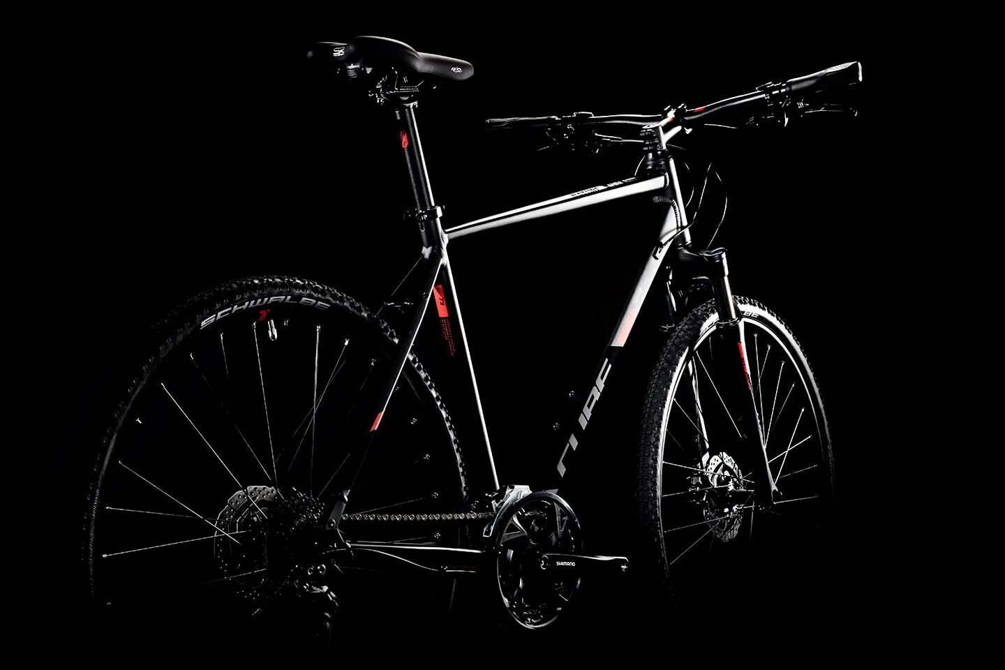 Cube nature. Велосипед cube черного цвета. петух cube ltd pro 2019 black. cube black shiny. чёрный куб велосипед самый дорогой.