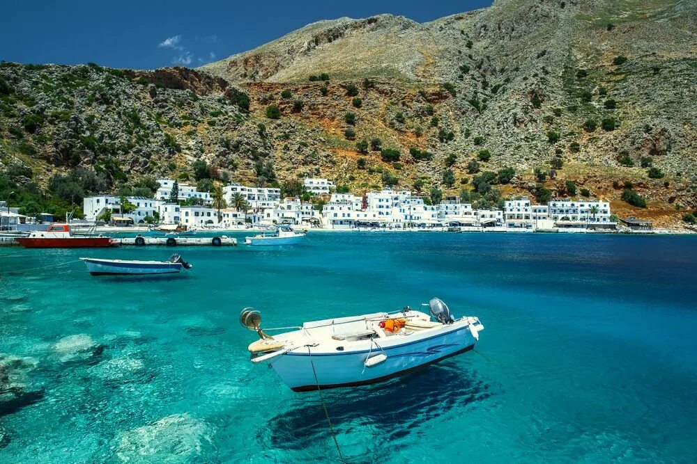 Большой остров греции. Остров Крит Греция. Остров Ираклион Греция. Греческий остров Крит. Остров Крит фото.