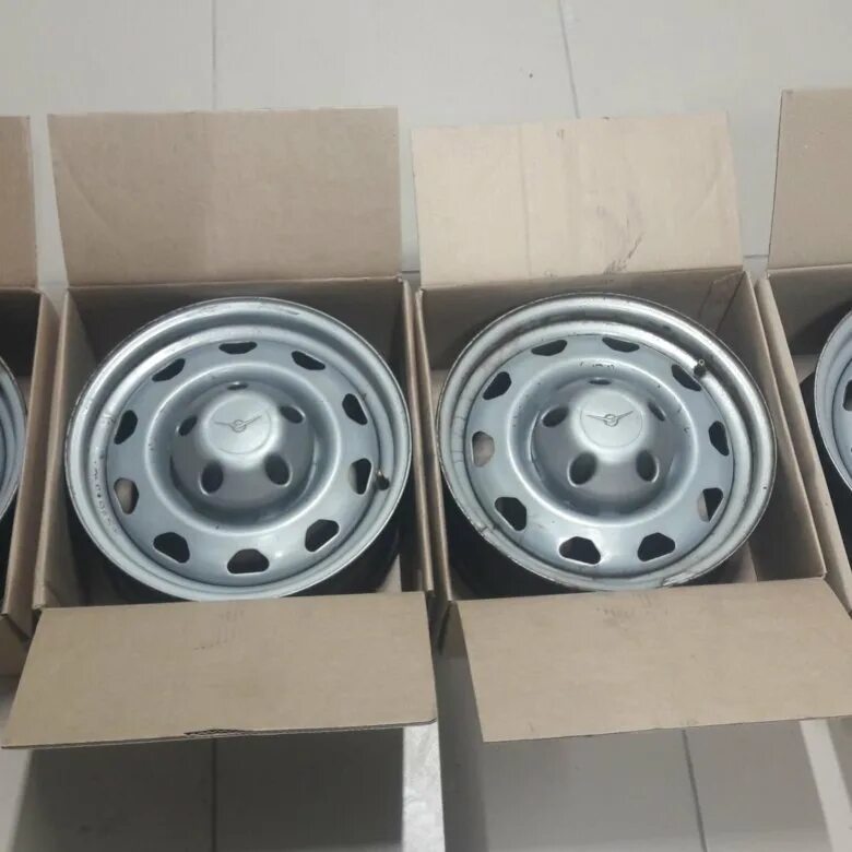 Авито диски уаз 16. Диски уаз патриот 16. Родные штампованные диски уаз патриот r16. Диски на уаз буханку r16 штатные. Диски уаз r16.