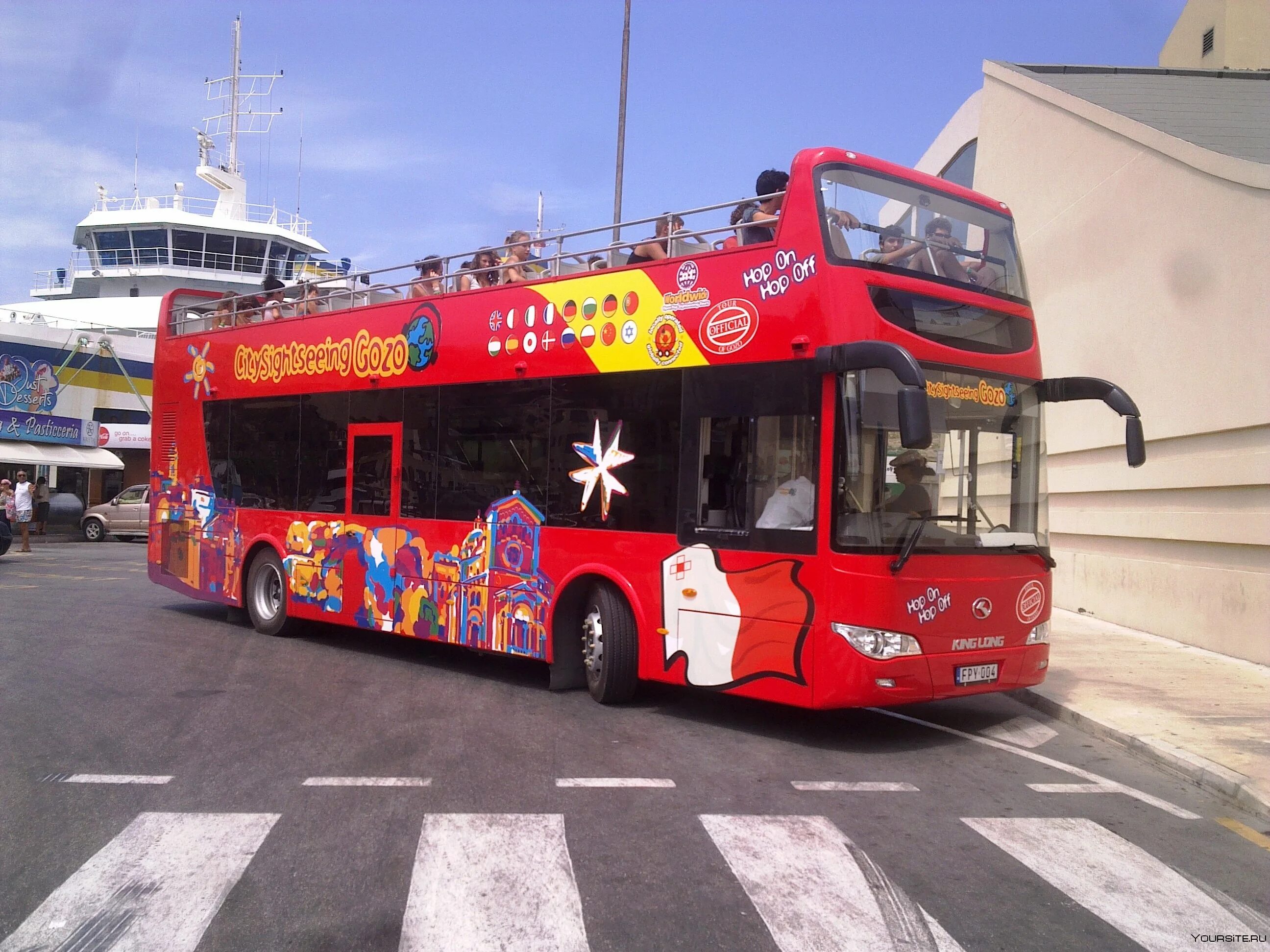 Дабл Деккер бас. Автобус City Sightseeing Москва. City Sightseeing Казань. Автобус 2х этажный экскурсионный Лондон. Автобусные экскурсии на 2