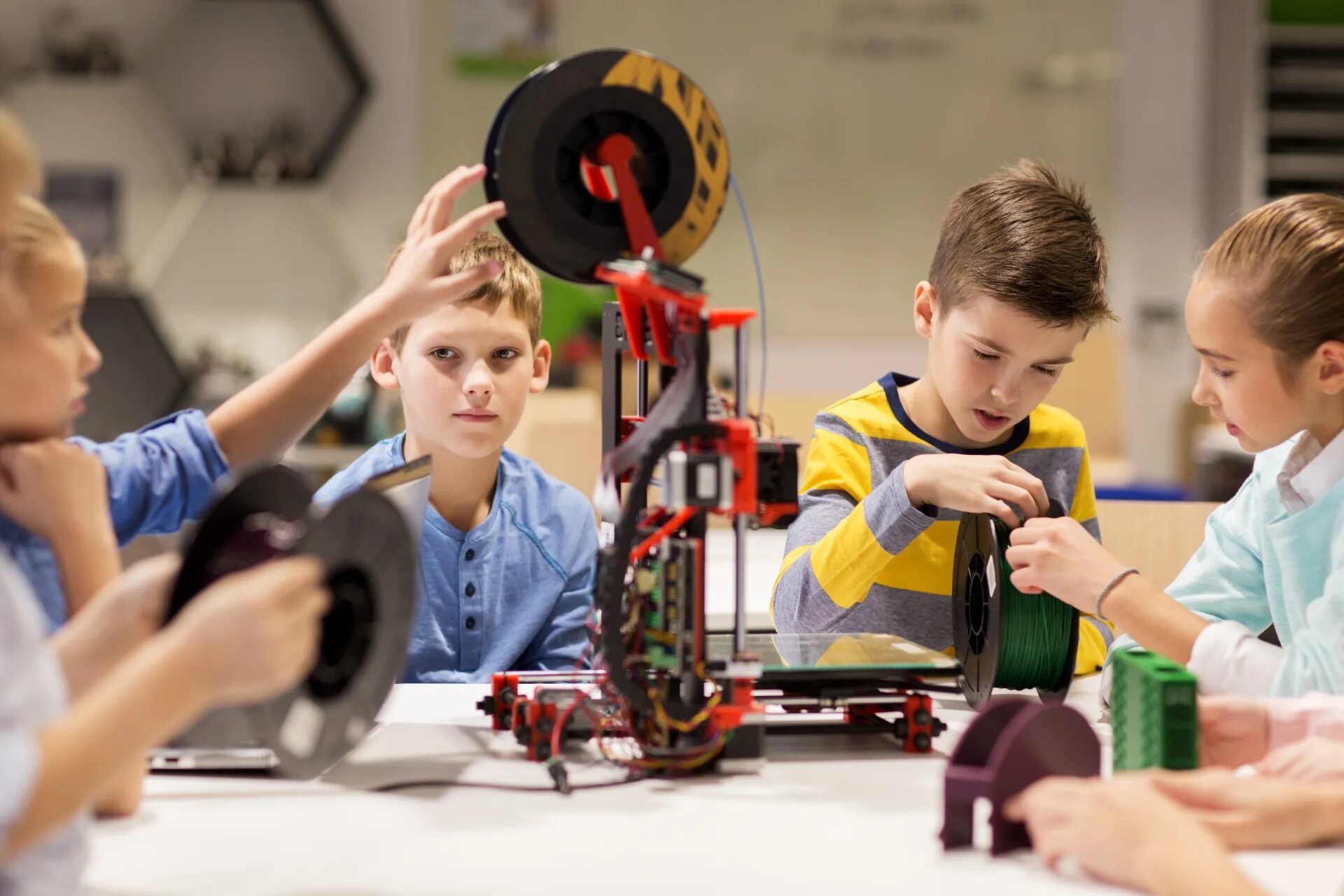 Образование авты. Робототехника для дошкольников. Дети техника творчество. Инновации детям. Дети будущее.