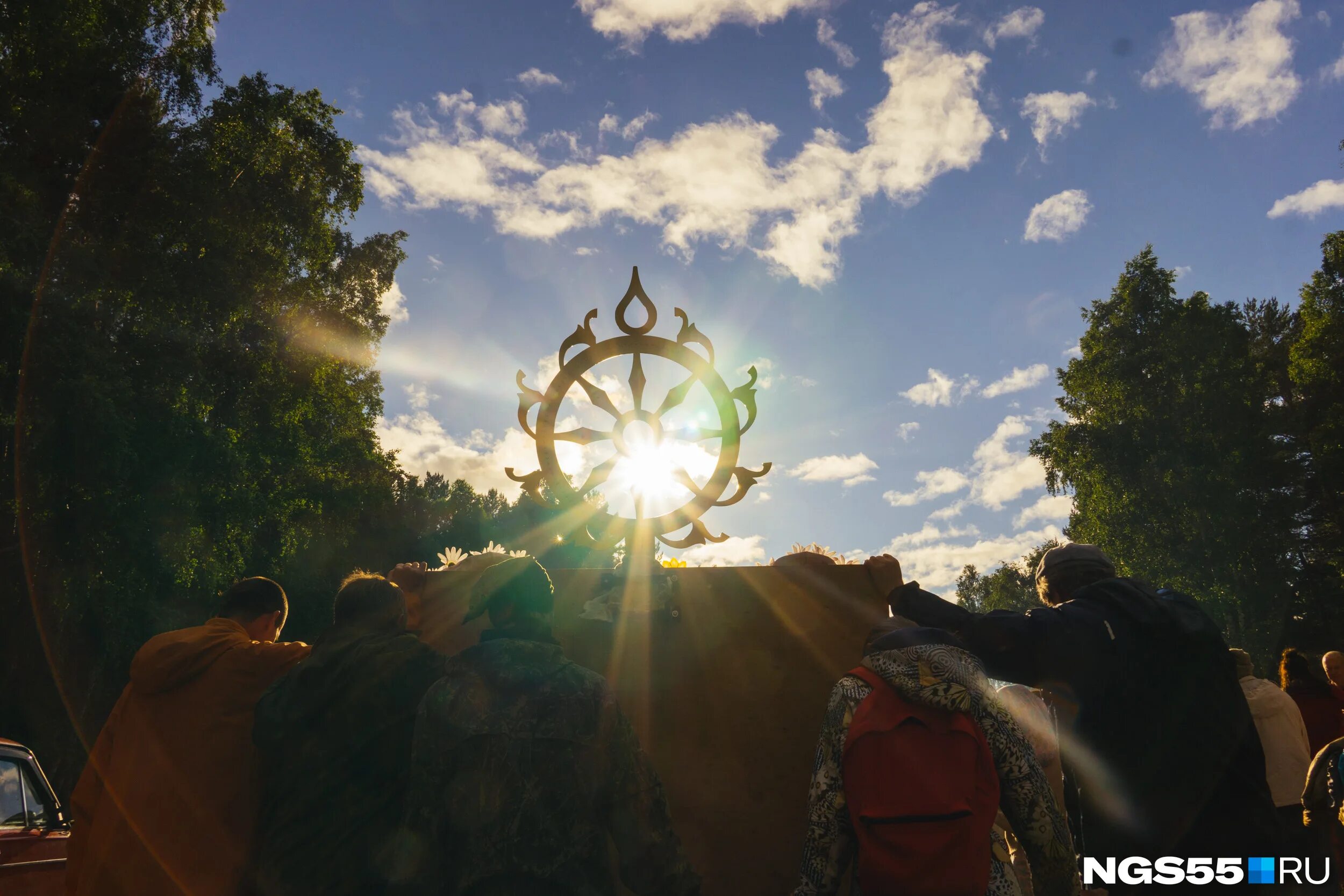 Дата зимнего солнцестояния в северном полушарии земли. Солнцестояние 2024. День летнего равноденствия. День зимнего солнцеворота. День солнцестояния.