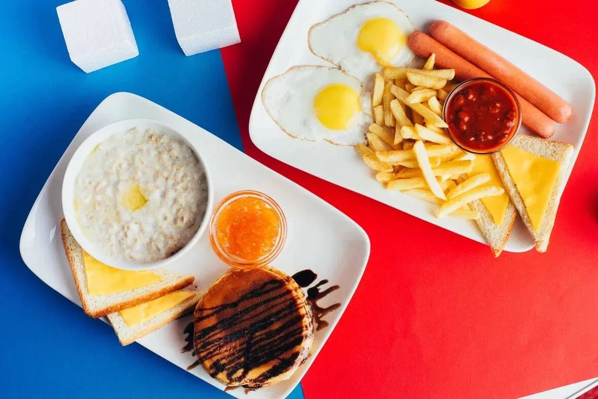 Завтраки комбо в ресторанах. Завтрак для детей фото. Комбо Завтраки фото. Фото завтрака на столе.