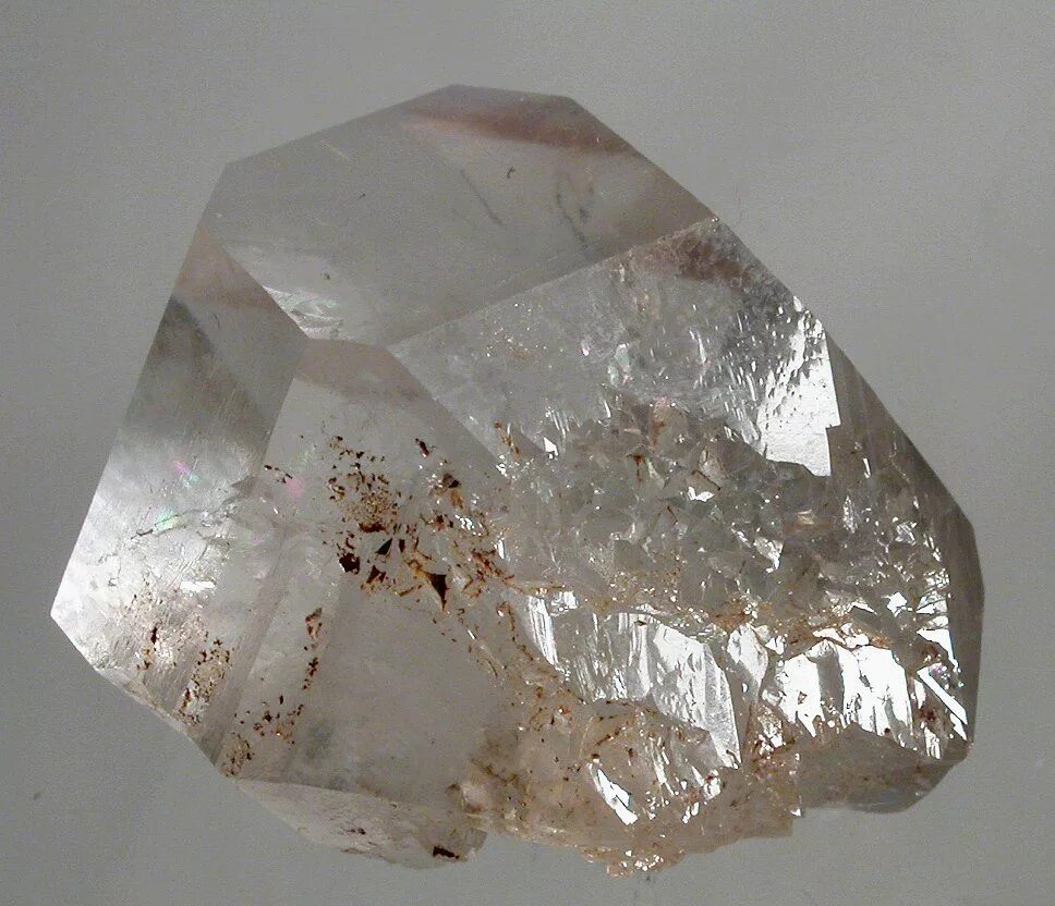 Алмазы какое ископаемое. Лонсдейлит минерал. Алмаз лонсдейлит. Метеорит лонсдейлит диамонд. Алмаз минерал необработанный.