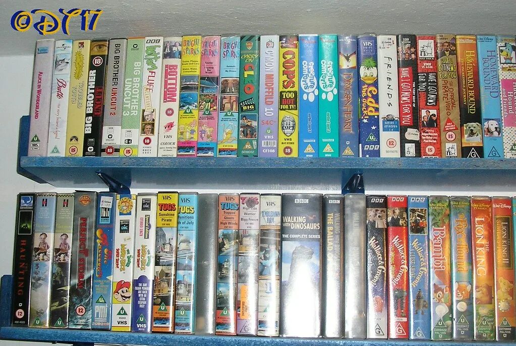 Эпоха VHS. Эпоха VHS кассет. VHS цветная кассета.