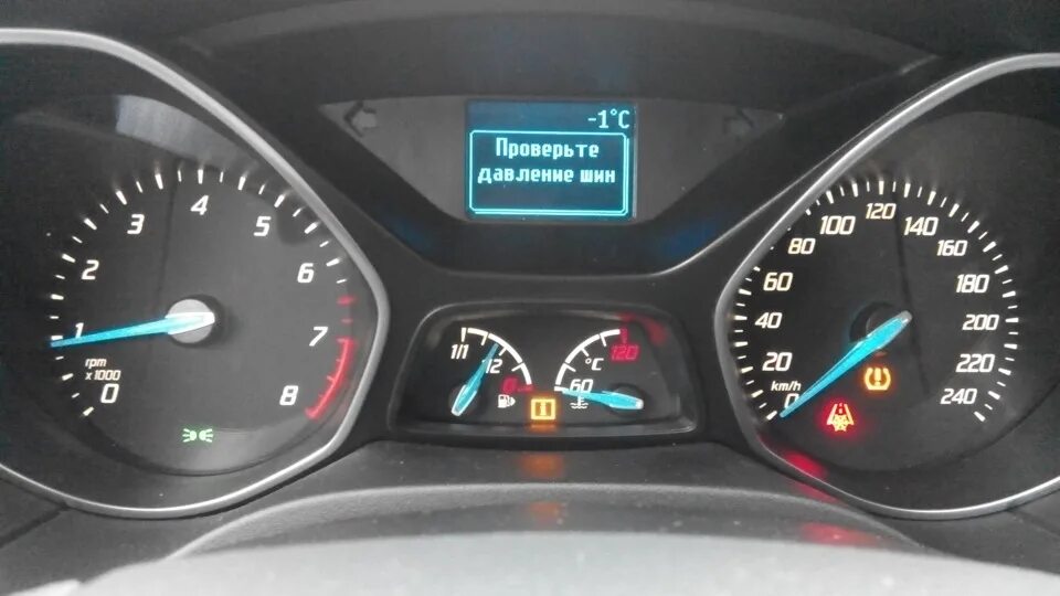 Куга давление в шинах. Датчики DDS фокус 3. Ford Focus 3 TPMS. Шина передачи данных выключения Форд фокус 3. Датчик давления в шинах фокус 3.