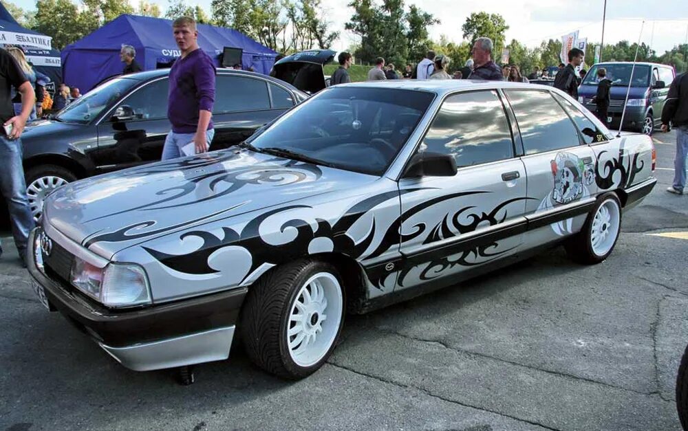 автоателье брабус. креативные идеи на машину. Mercedes brabus салон. альтернативная прошивка навигаторов. обтяжка торпедной панели кожей audi 80 b2.