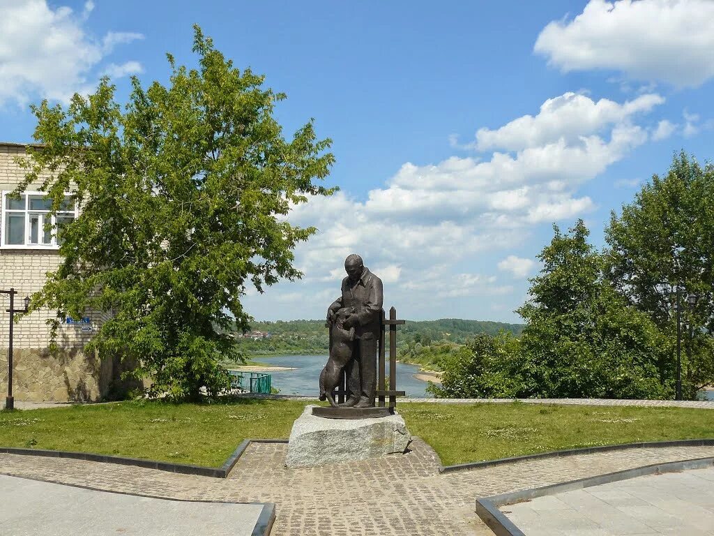 Погода в тарусе калужской области. Таруса город. Таруса исторический центр. Город Таруса Калужской области. Таруса центр города.