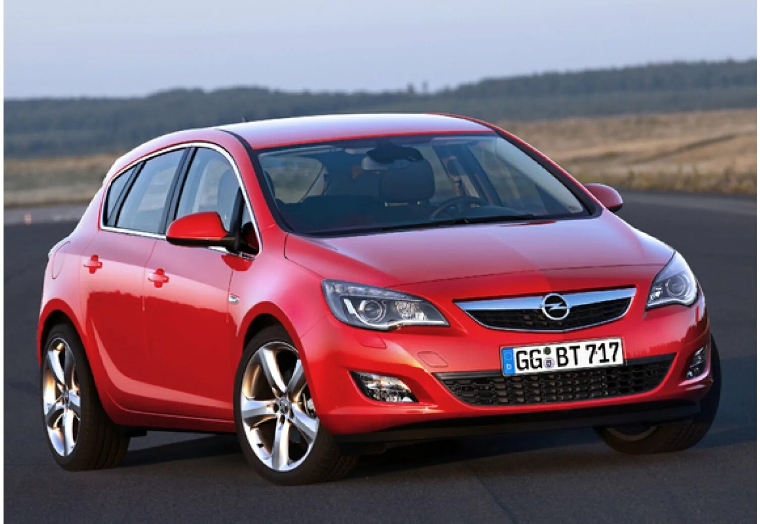 Опель купить уфа. Opel Astra j. Opel Astra 5 дверный. Opel Astra j (2009—2012).
