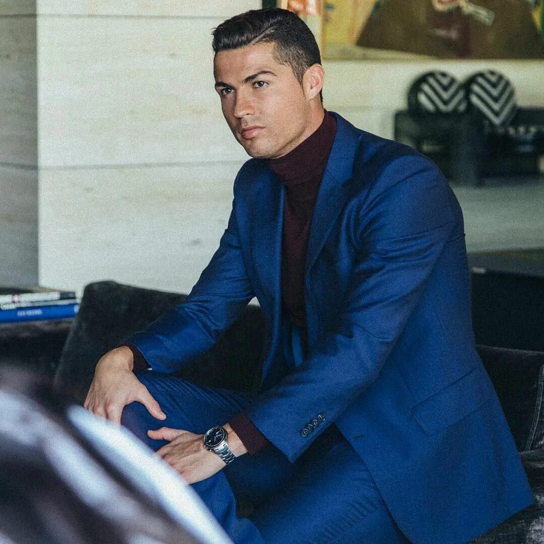 Cr7 cristiano ronaldo. Роналду криштиану в 2008 стиль. Роналду в костюме. Роналдо одежда. Кристиано роналдо стиль.