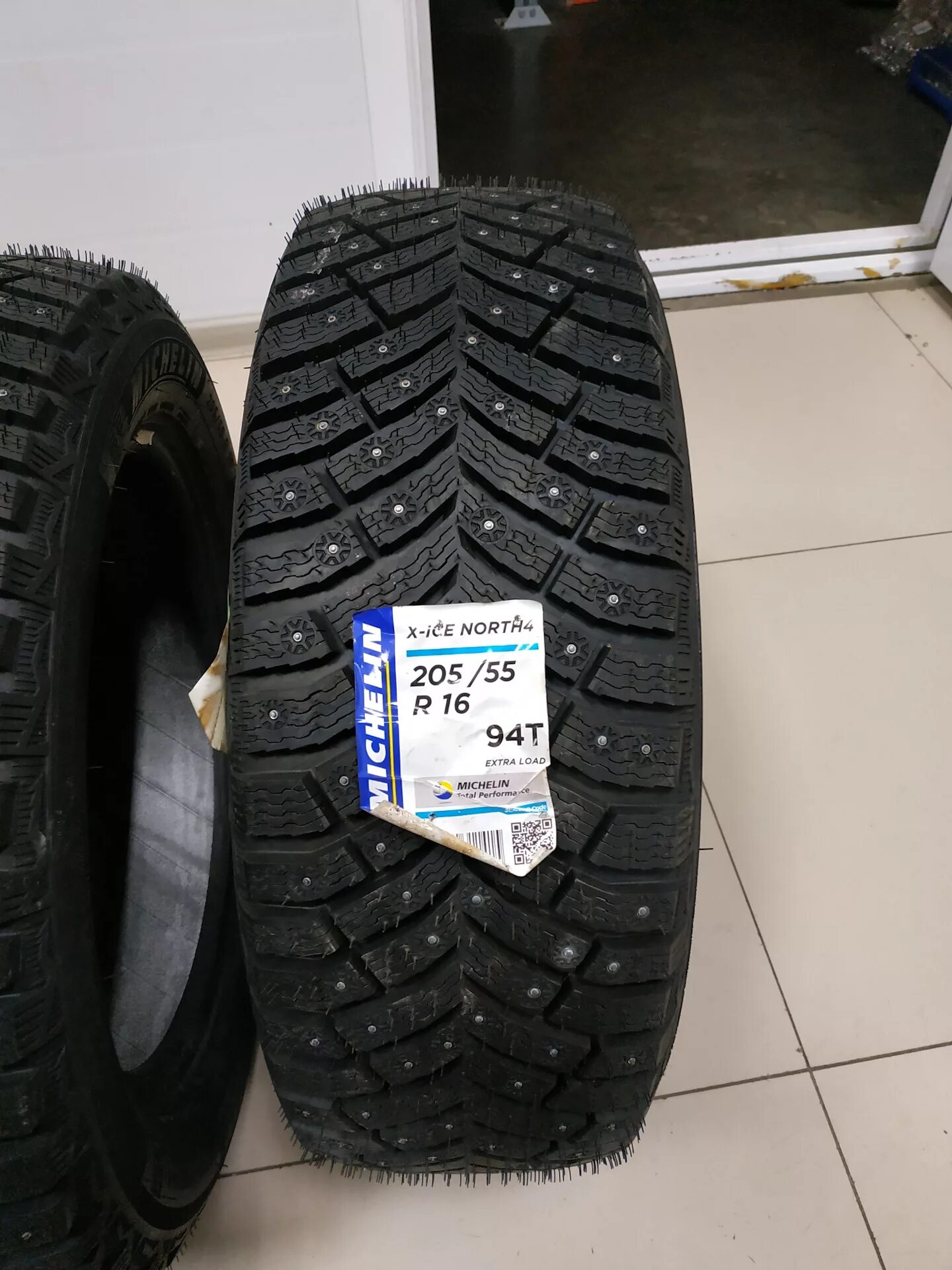 Michelin x-Ice North 4. Michelin Ice North 4. Шипованная резина Мишлен x-Ice North 4. Michelin x-Ice North 1.