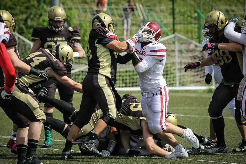 Американский спартанец. Американский спартанец. Футбольная команда спартанец. Спартанцы москва. Московские спартанцы американский футбол.