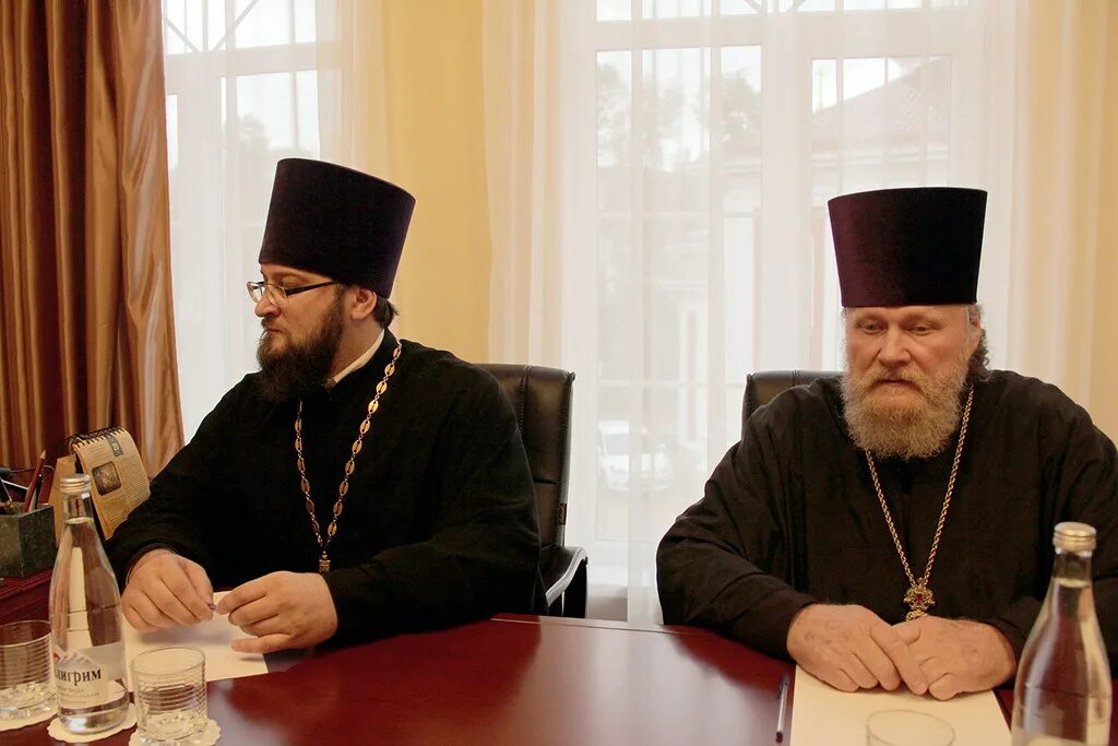 Новороссийская епархия. Адриан новороссийская епархия. Епархиальное управление новороссийской епархии. Здание новороссийской епархии. Новороссийская епархия.