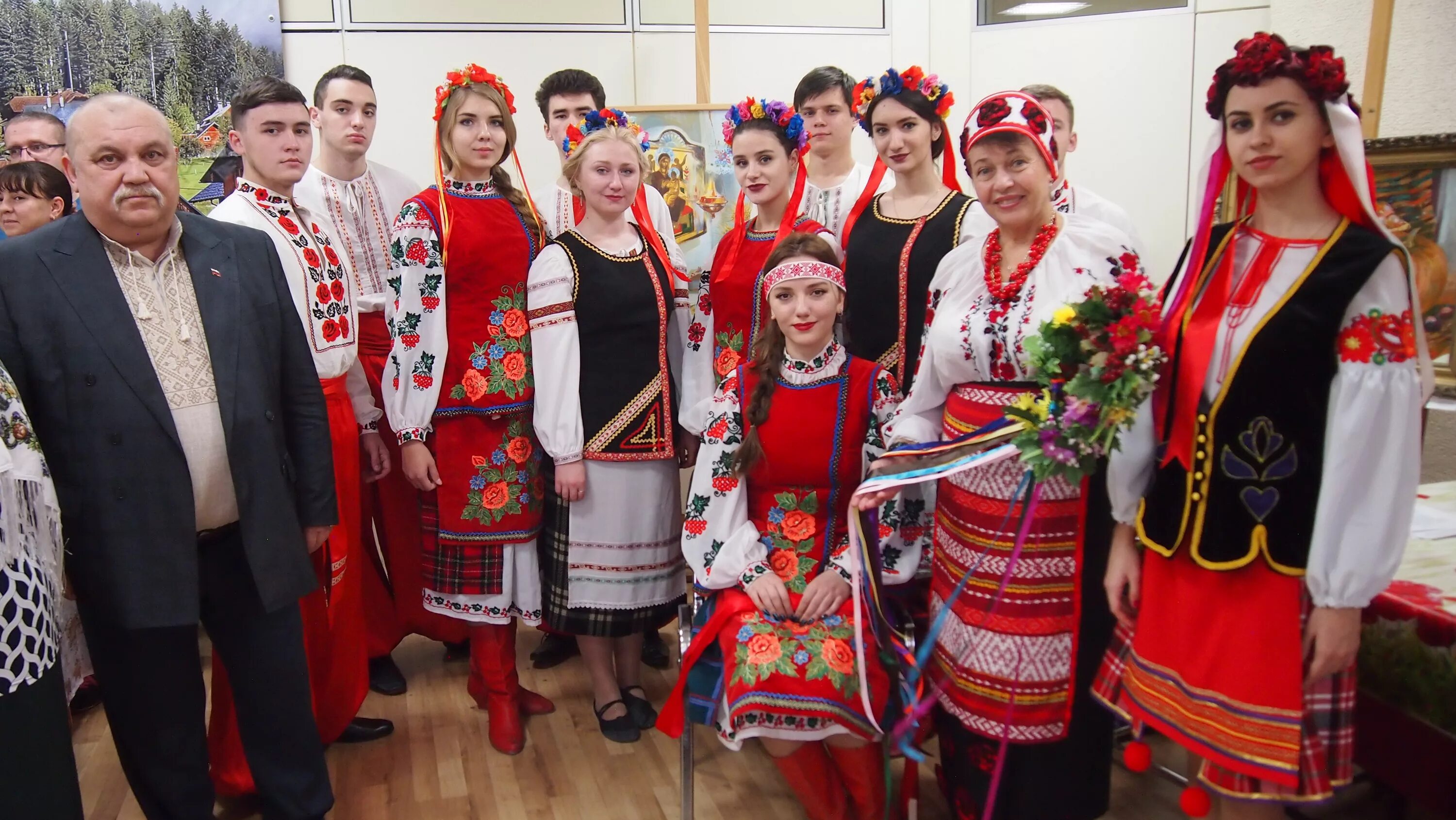 Большая соснова танцевальный. Народности дона. Праздники народного творчества в дагестане. Фестиваль культур народов дона. Фестиваль культур народов дона.