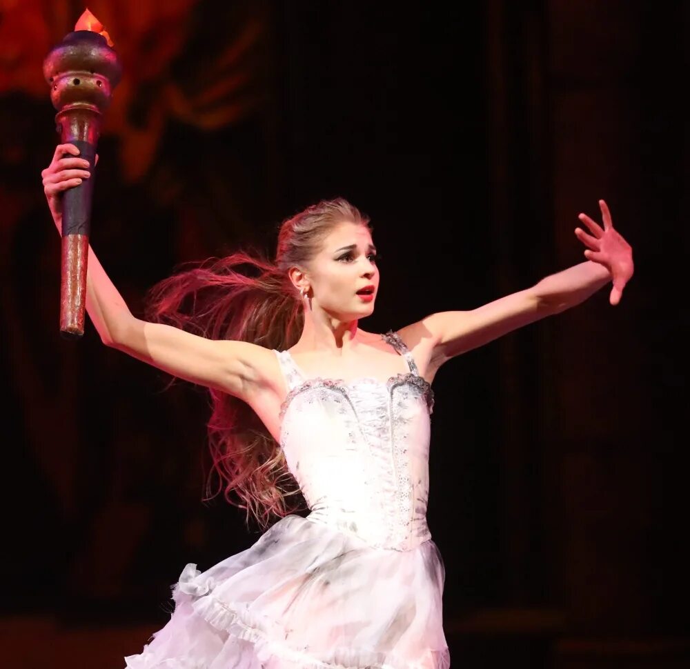 девушка кружится. мисти коупленд балет. балерины за кулисами. фотосессия танец. Sport ballet смирнова.