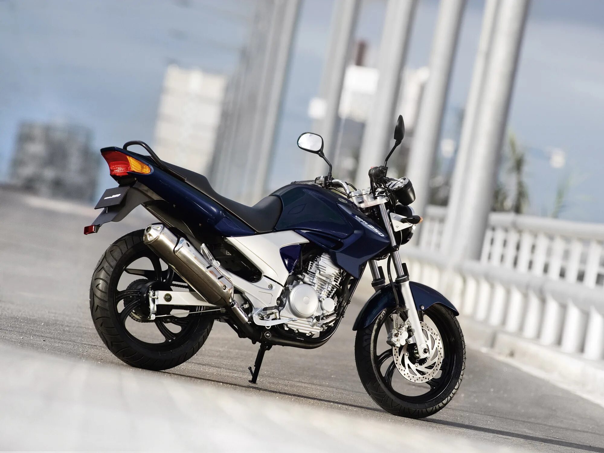 Мотоцикл ямаха 250. Yamaha yzf-r15. Мотоцикл yamaha fazer 250. Ямаха фазер 250. Ямаха 250 кубов мотоцикл фазер.