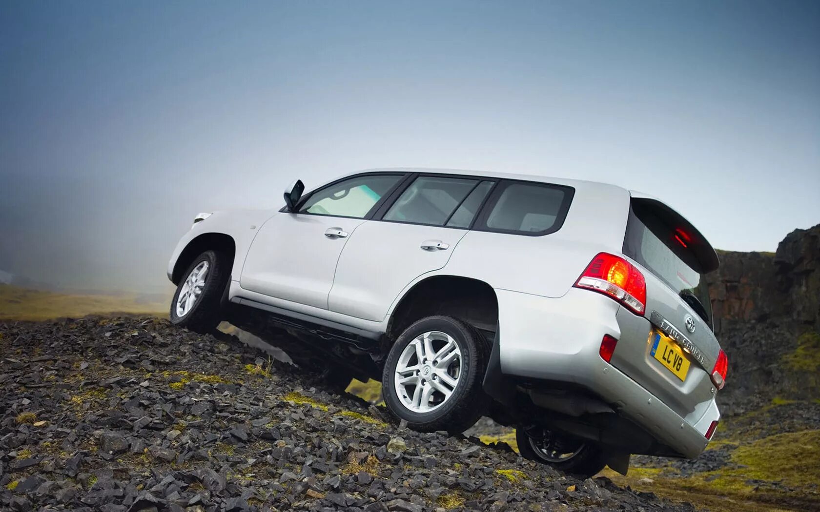 Toyota Land Cruiser v8. Toyota Land Cruiser 200 2007-2011. Тойота 200 v8. Land Cruiser 200 v8 2008