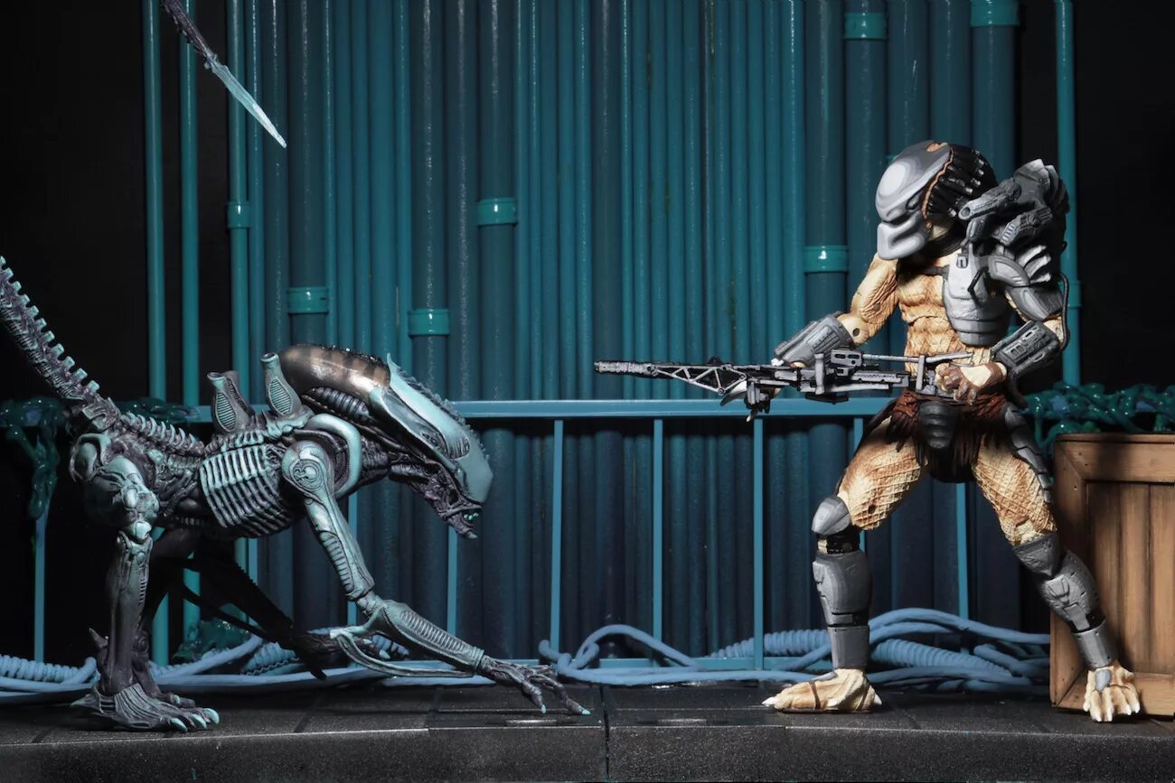 Королева хищников управляет своим войском. Фигурка AVP Warrior Alien - чужой (23см). Фигурка AVP Warrior Alien. NECA AVP Alien vs хищник. Фигурка NECA Alien vs Predator NECA.