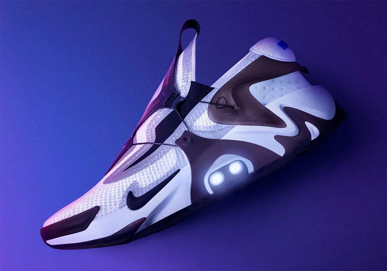 Найк выпустят. Футуристичные кроссовки найк. Nike adapt Huarache. Nike Air adapt. Рапторы найк.