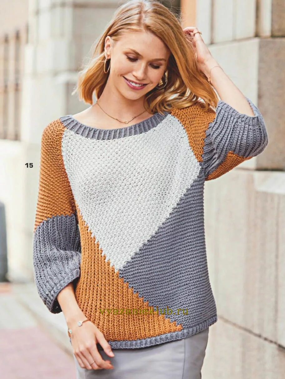 двухцветный свитер женский