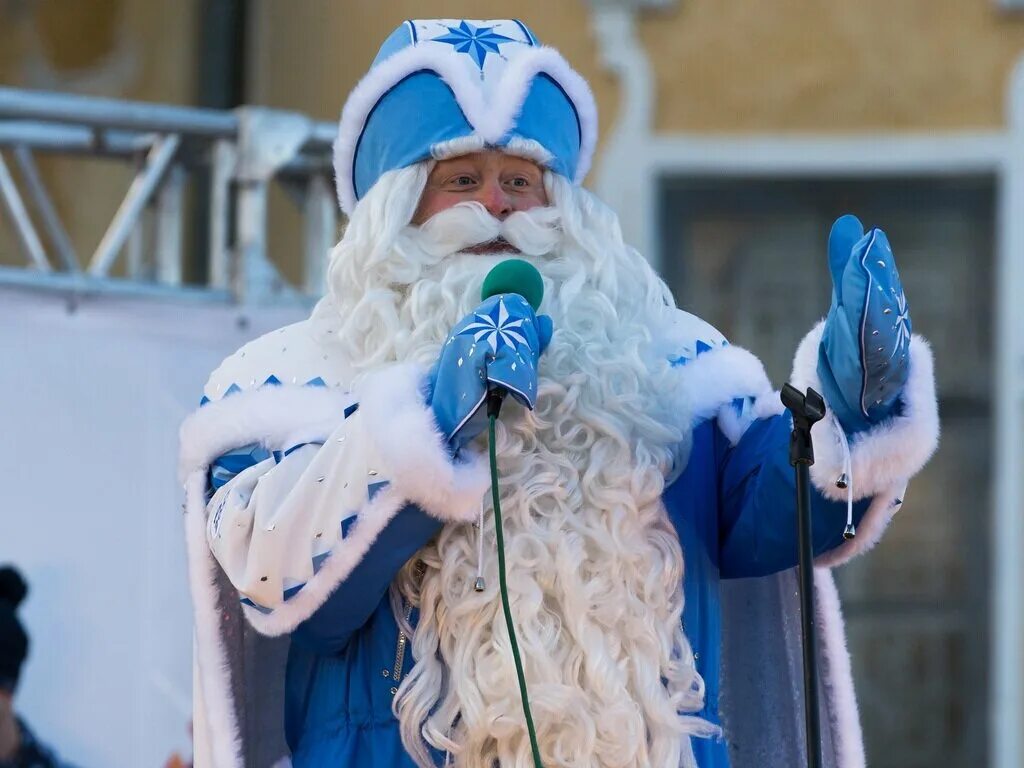 Дедушка синего. Взрослый костюм деда мороза. Музыкальный дед мороз игрушка. Дед мороз синий костюм. Костюм синего деда морозика.