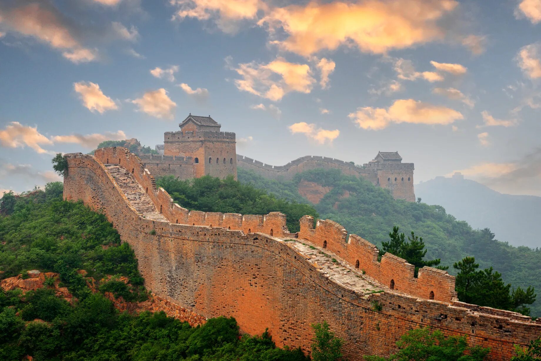 The great chinese wall. Семь чудес света китайская стена. Великая китайская стена в древнем китае. Китайская стена архивные стены. The great chinese wall.