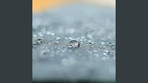 С неба капли вода