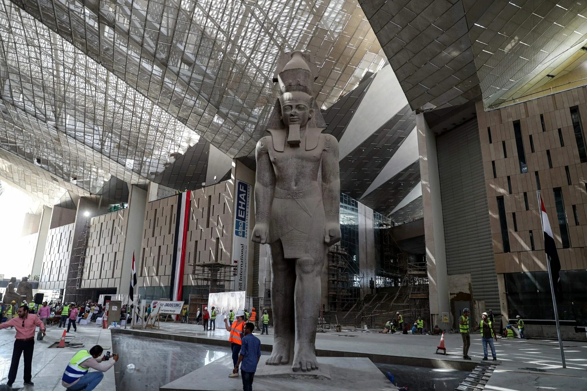 Открыт новый музей. Каирский Египетский музей. Большой Египетский музей, Каир, Египет. Новый музей в Каире. Музей в Каире Египет новый.