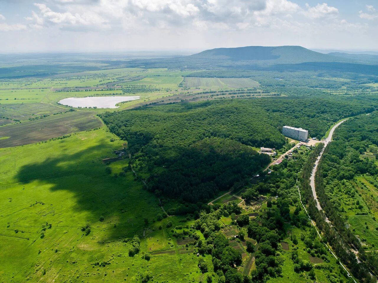 Горное михайловский район приморский край. Шмаковский, Курортный посёлок горные ключи. Горные ключи, река Уссури. Горные ключи Приморский край. Горные ключи Шмаковка.