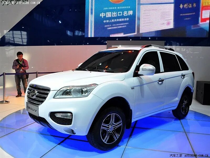 Китайские автомобили автосалоны цены. Lifan SUV. Лифан марки 2012. Лифан 305. Китаец Лифан машина.