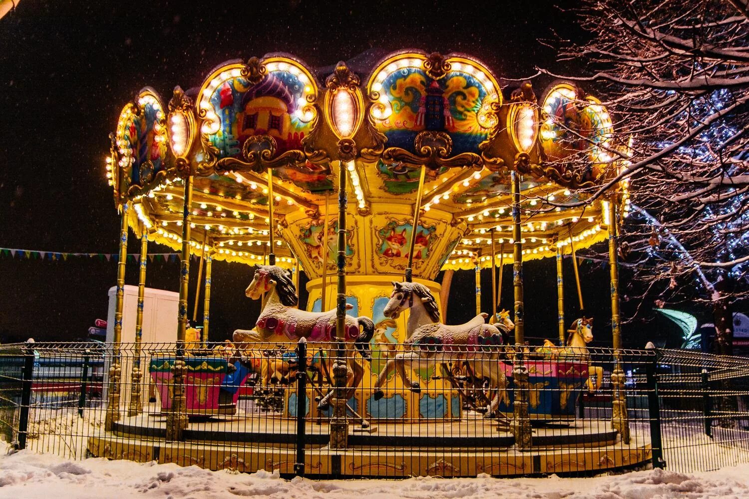 вивадпаркденьрождения. день рождения парка развлечений. детский день рождения в спб. афиша день рождения. реклама дня рождения парка аттракционов.