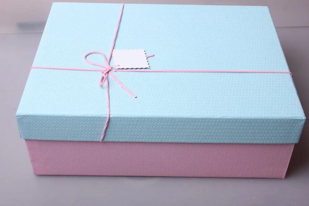 Пустые коробки для подарков. Где делают коробочки. Подарочная коробочки в коробочке. Где делают коробочки. Коробка с подарком внутри.