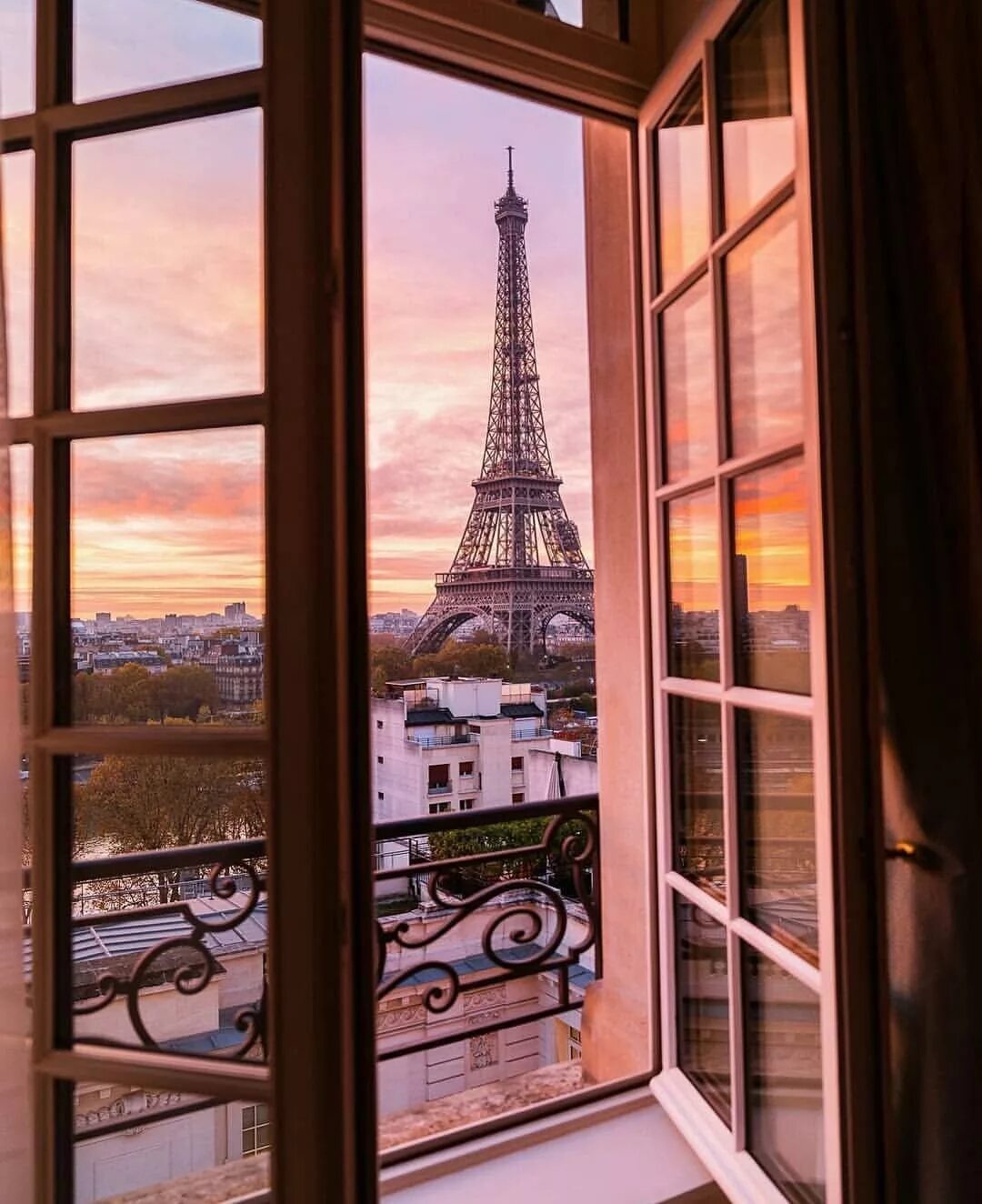 6 Paris Perfect Stays With Seductive Eiffel Tower Views Paris vacation rentals, 