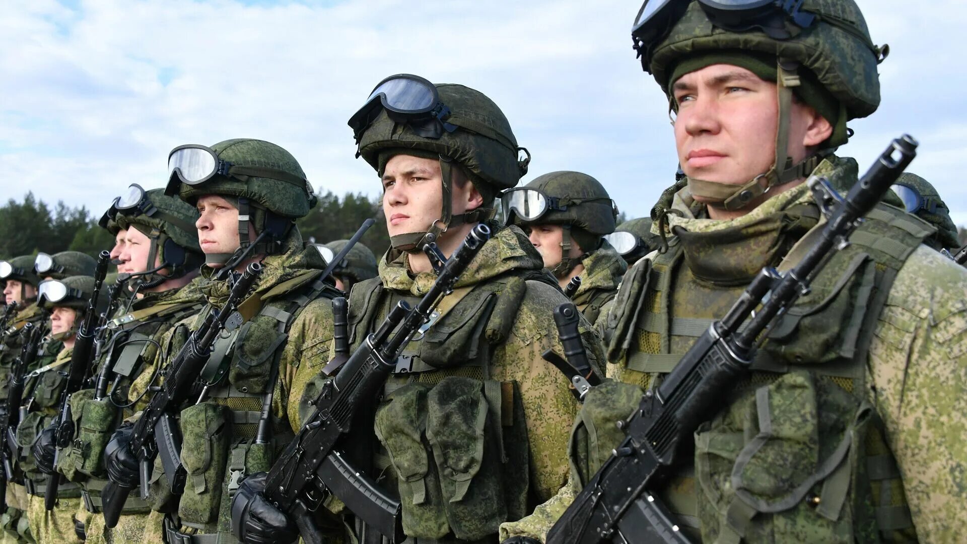 Сколько российских военных на сво. Комплект Ратник 2020. Ратник 6643. Российский солдат. Российские военные.
