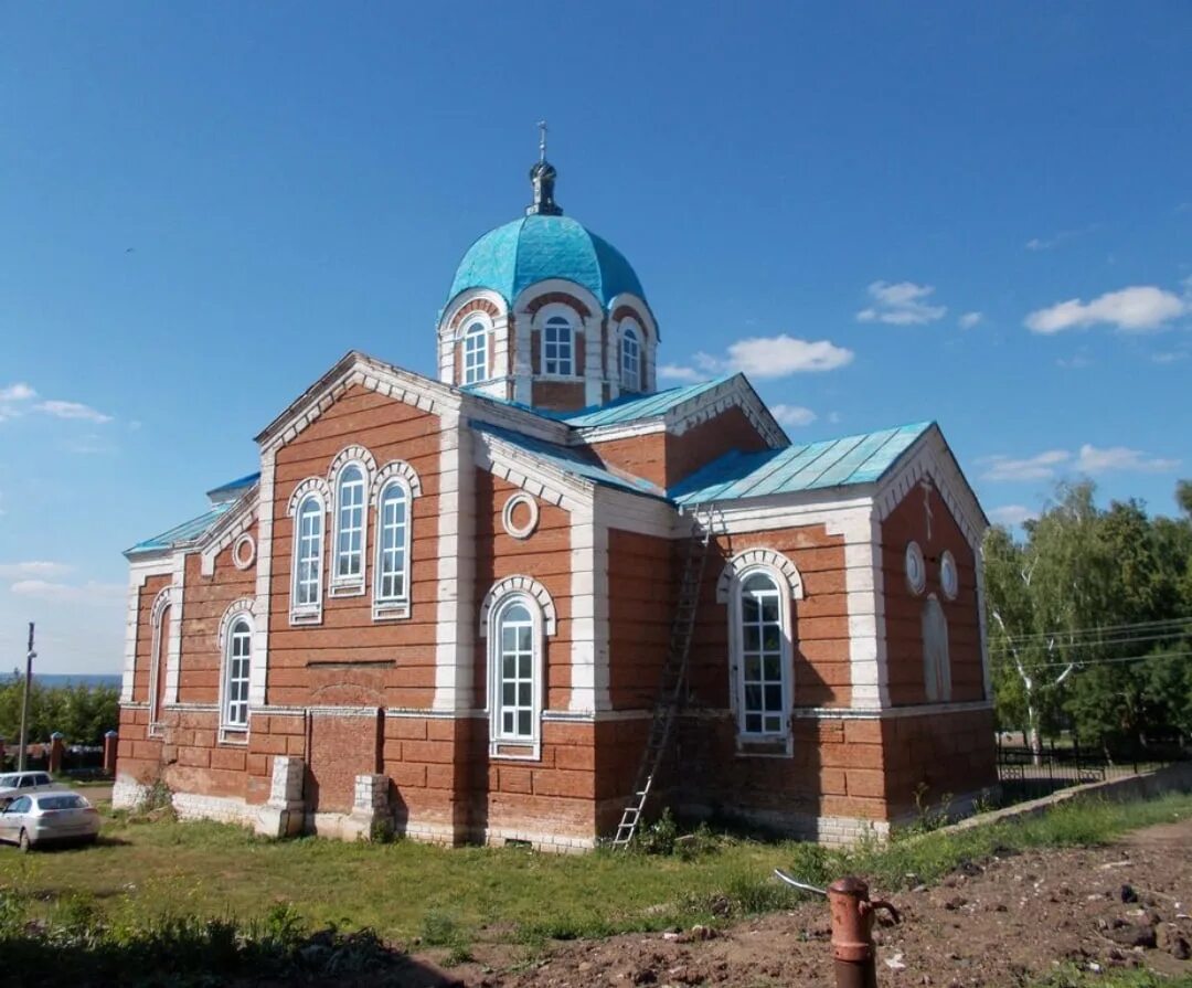 Башкортостан бирск работа. Храм трех казанских святителей бирск. свято никольский храм бирск. церкви города бирск башкортостан. церковь михаила архангела бирск.