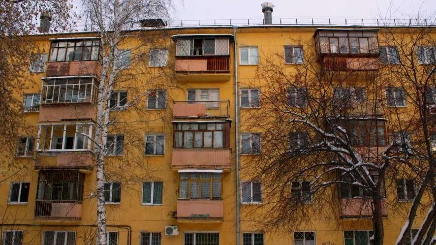 Панельное домостроение. Хрущёвки в питере. Панельный дом в новосибирске. Лазурная 18 новосибирск. Панельный дом в новосибирске.