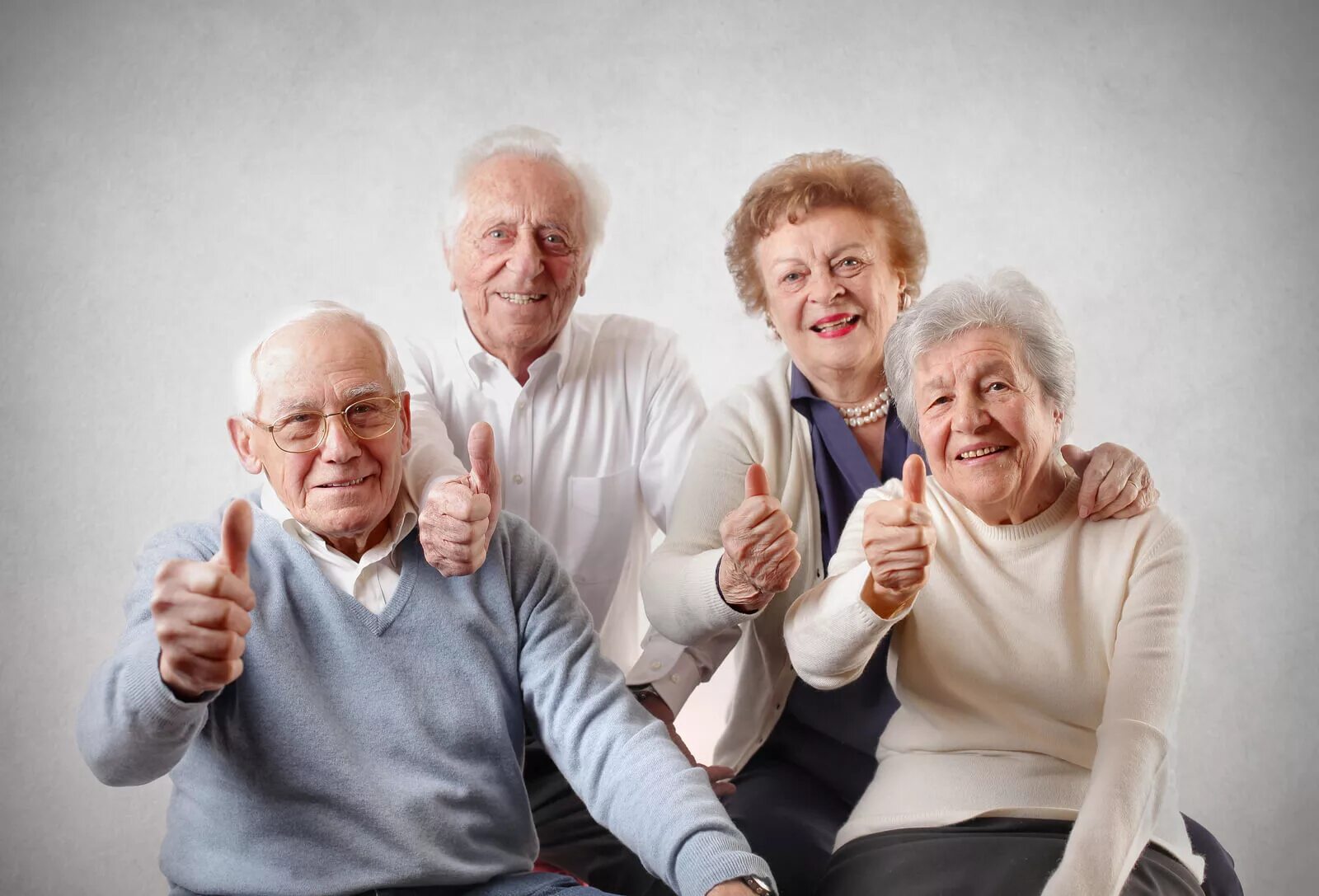 The older the better. Пожилые люди. Люди пожилого возраста. Счастливые старики. Радостные пожилые люди.